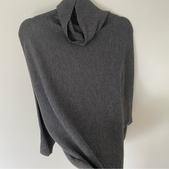 Babaton Aritzia Grey Slouchy Knit Rib Sweater size Medium - Picture 4 of 10